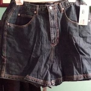 Women's xhilaration plus size  shorts